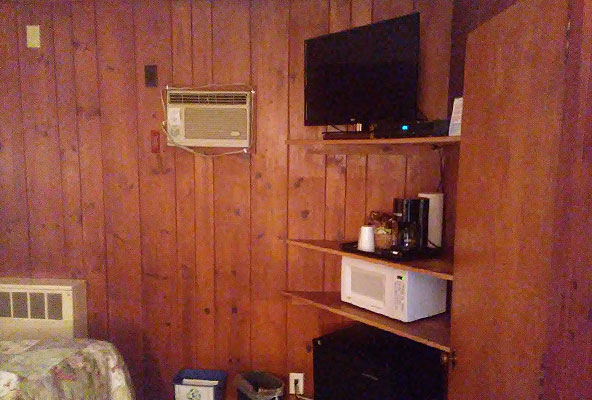TV and Airconditioner