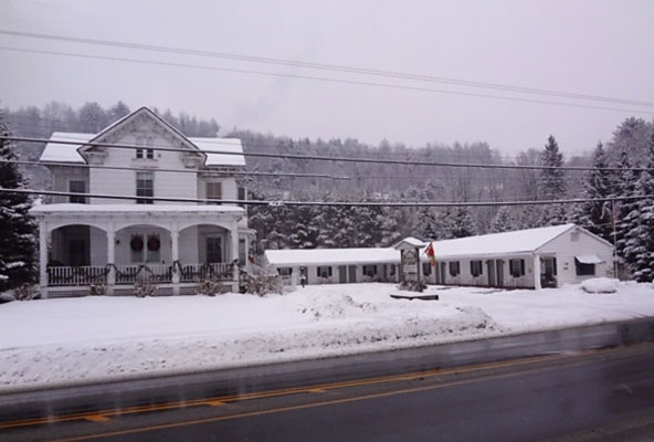 Parking at Lyndon Motor Lodge